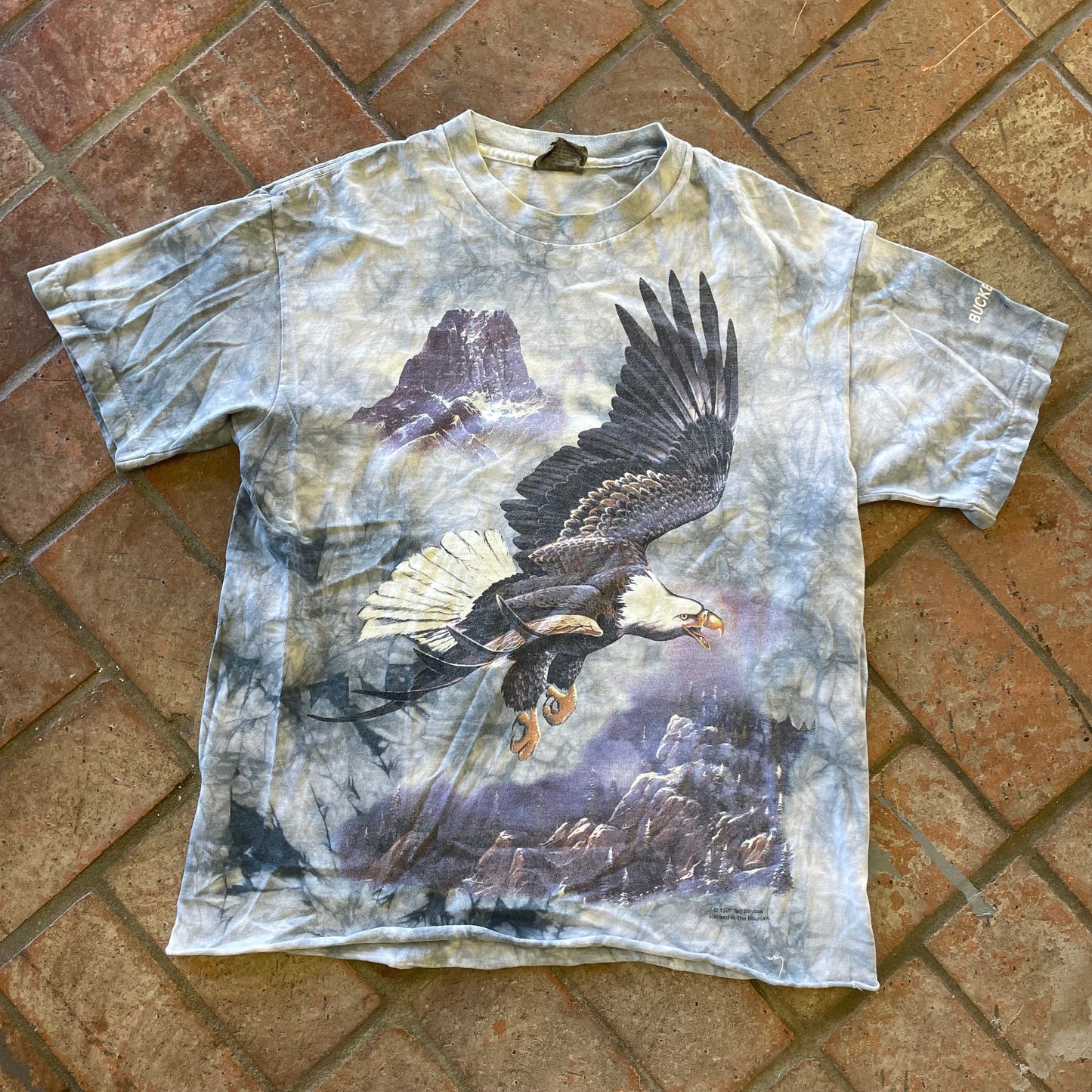 1997 Vintage Graphic Flying Bald Eagle T-Shirt